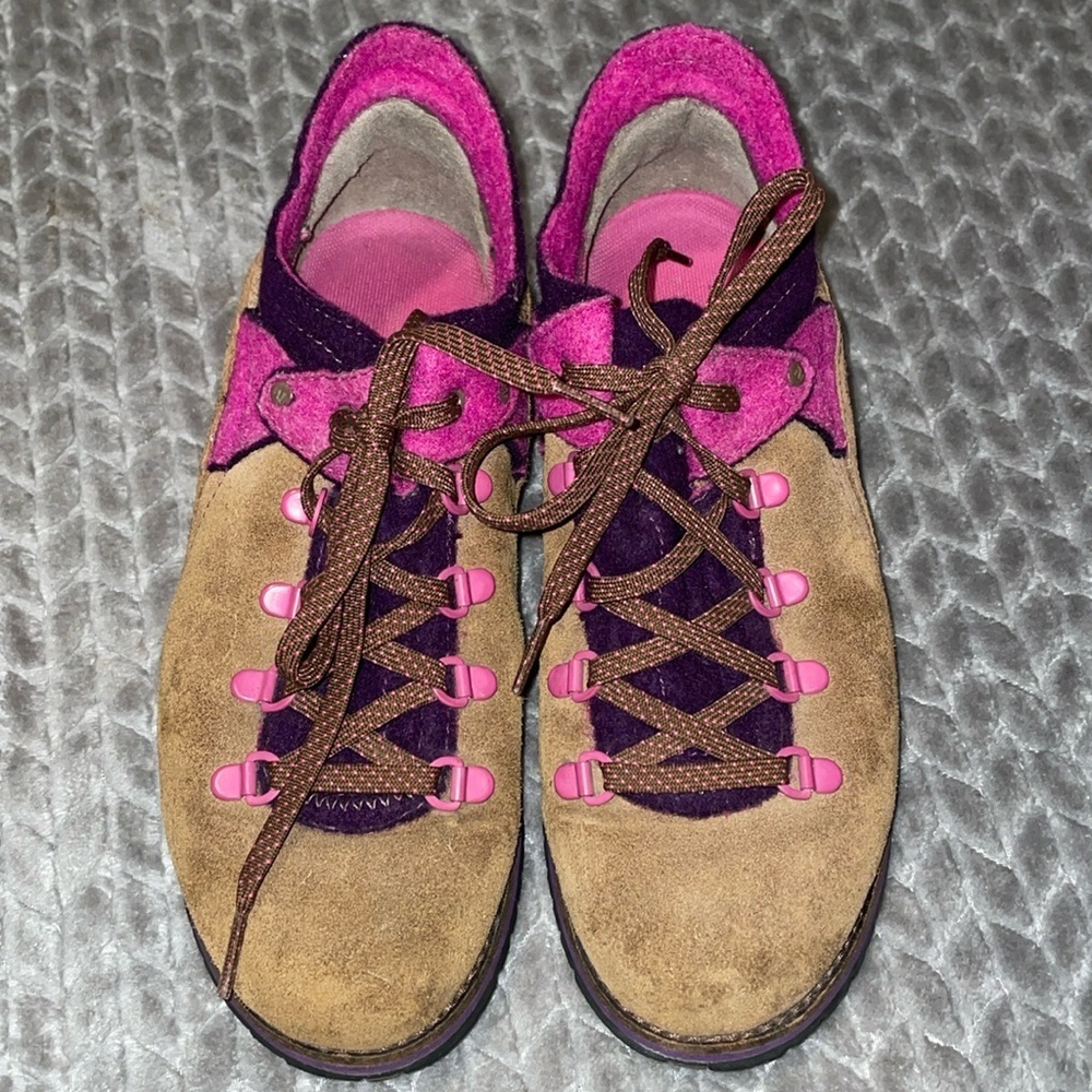 Merrell Dark Earth Shoes.  Size‎ 9.  Vintage. Suede with Wool Sock.